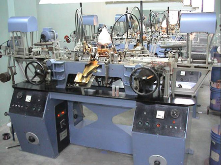 Lead in wire manufacturing machine